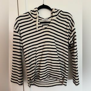 Navy and white O’Neill striped hooded tunic